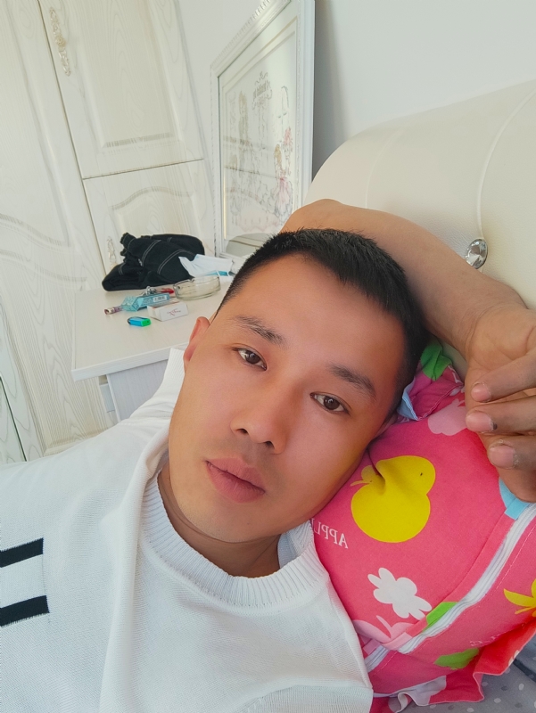 一个人的第一张照片--和田残疾人相亲网